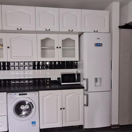 Apartament Regim Hotelier Elis Brassó Kültér fotó